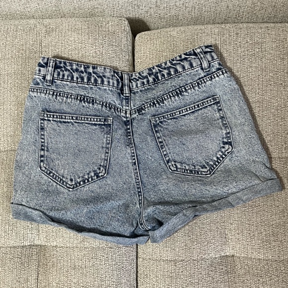 Refuge Women's Blue Jean Shorts - Picture 2 of 3